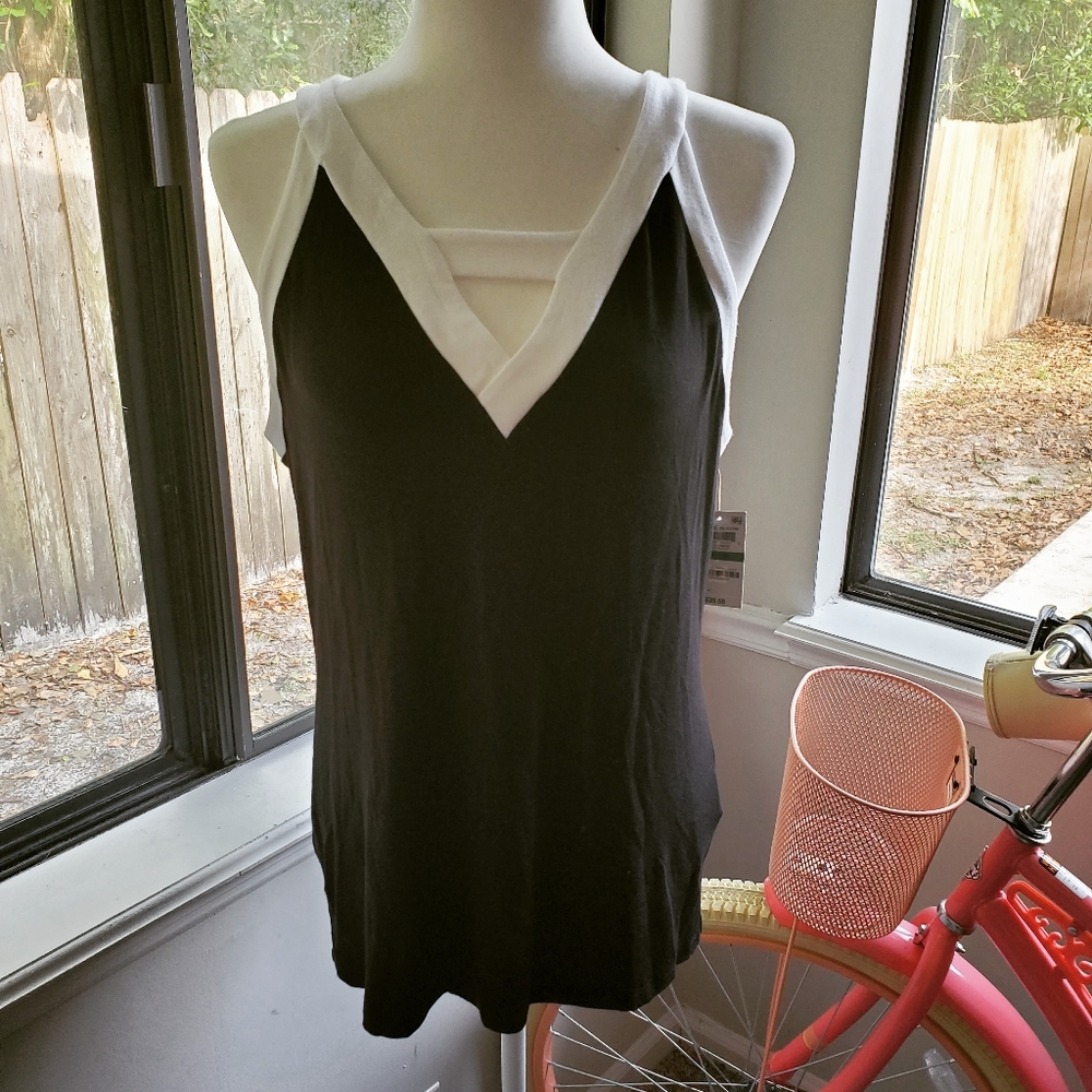 NWT INC International Concepts B&W tank - size L